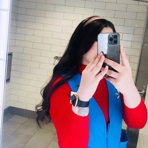 Meet your Posher, Nini